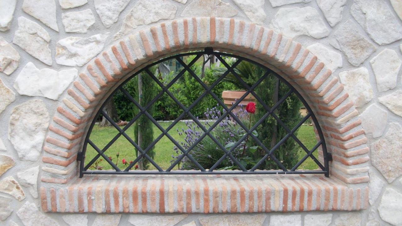 Bed and Breakfast Il Giardino Degli Ulivi Canneto  Exterior foto
