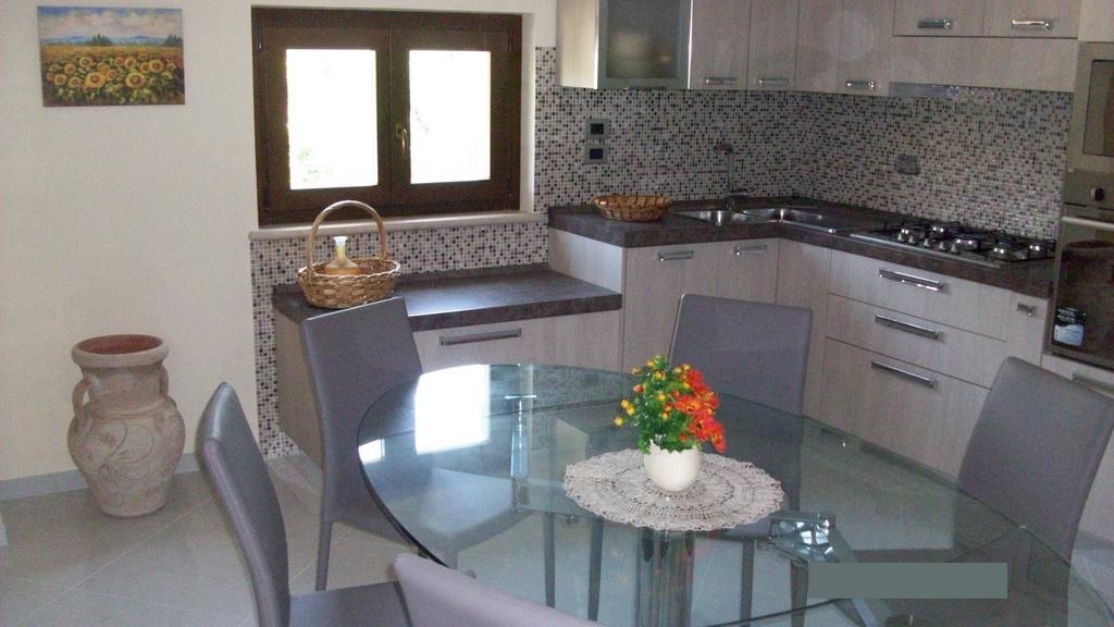 Bed and Breakfast Il Giardino Degli Ulivi Canneto  Exterior foto