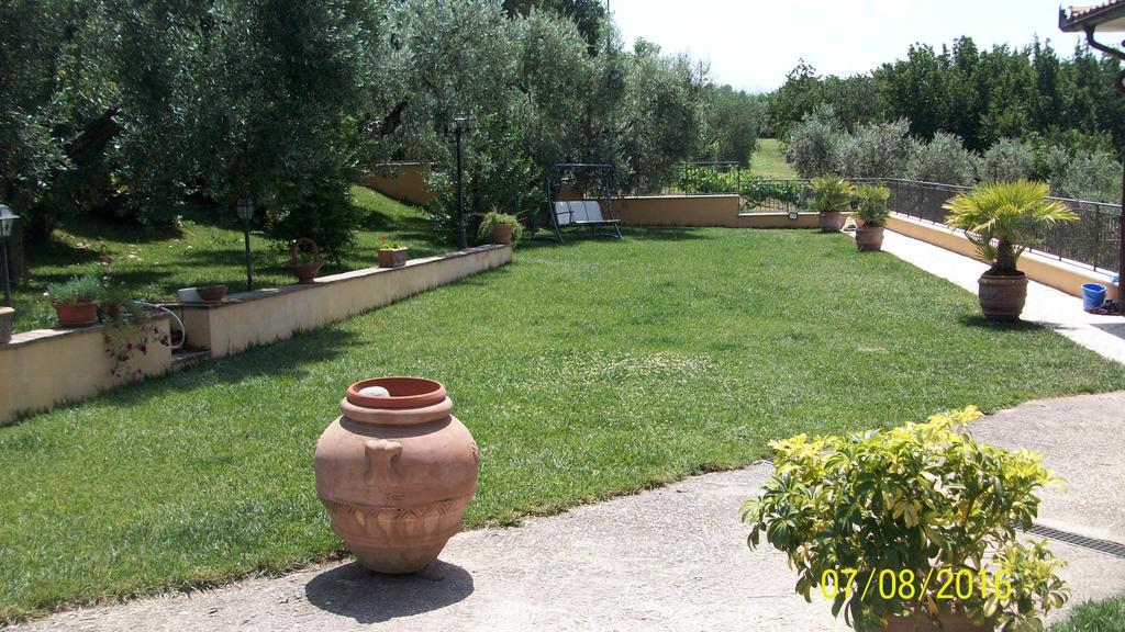 Bed and Breakfast Il Giardino Degli Ulivi Canneto  Exterior foto